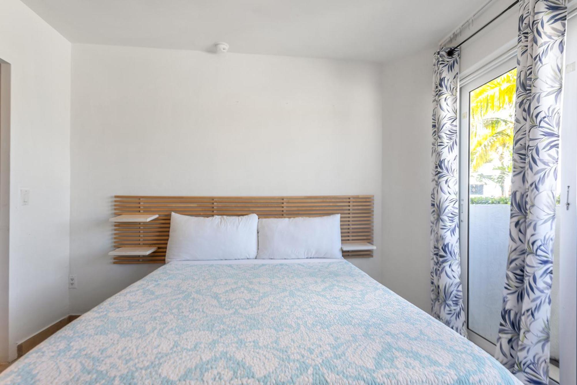 Maho Beach House - Petite Studio - Beach Access Eksteriør bilde